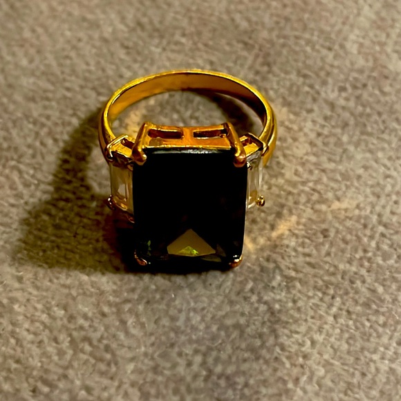 Ladies Emerald and Diamond Fashion Ring - Picture 9 of 9